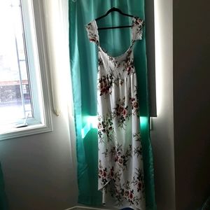 Long off shoulder w front split skirt nwot